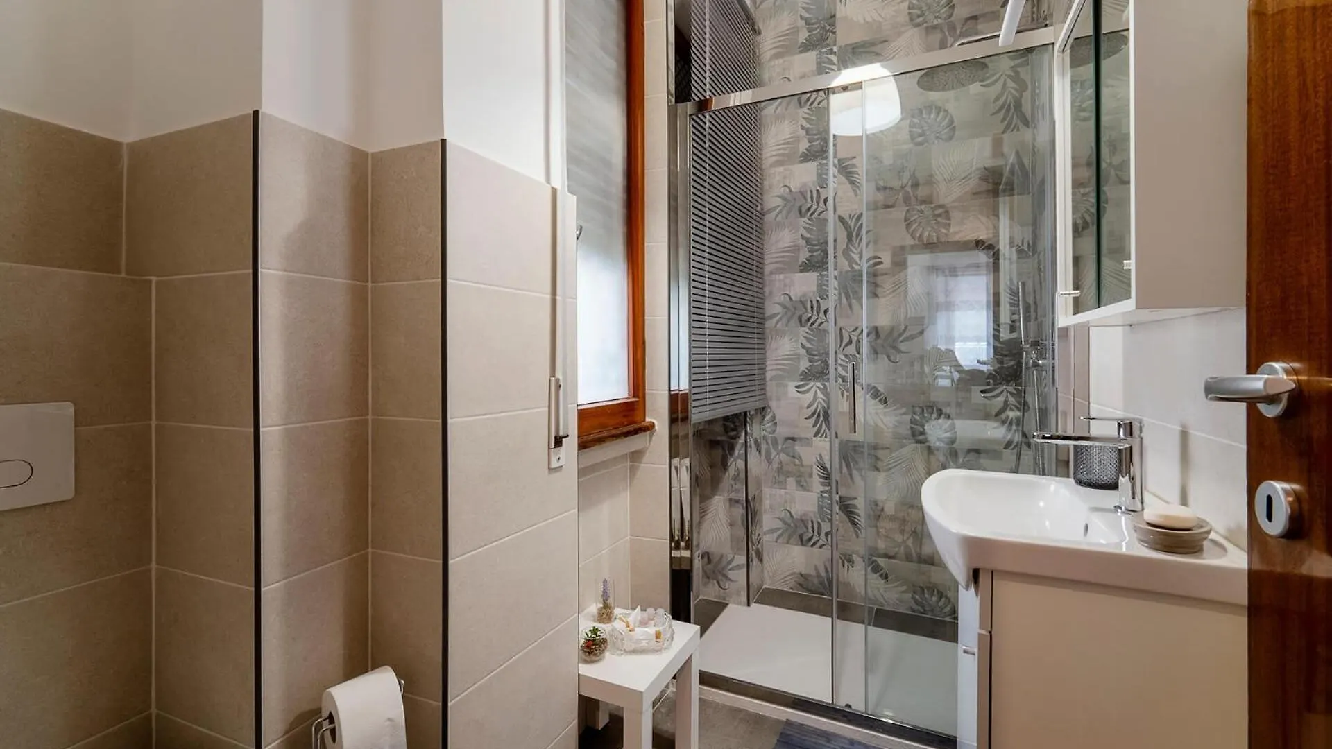 Casa Elena, 15 Minutes Walking Distance To St.Peter'S Church Rome Apartment