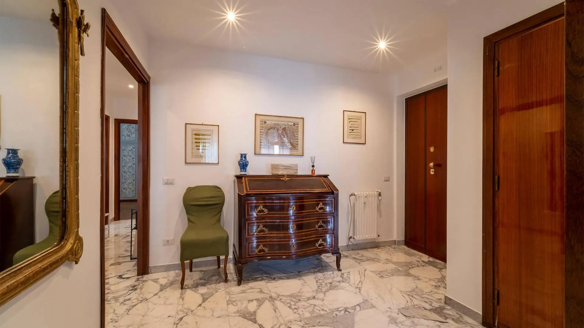 Casa Elena, 15 Minutes Walking Distance To St.Peter'S Church Rome