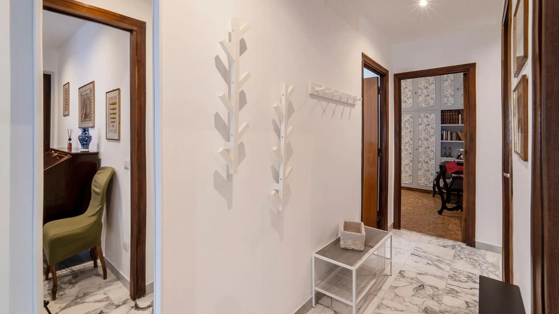 Casa Elena, 15 Minutes Walking Distance To St.Peter'S Church Rome Italy